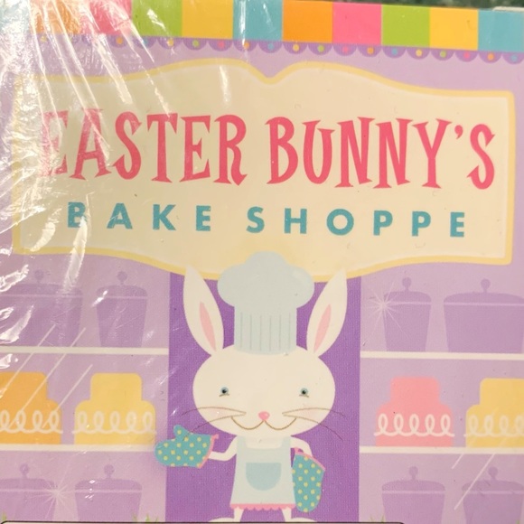 EASTER BUNNY’S Bake Shoppe Set of 3 Cookie Cutters Bunny, Carrot, and Easter Egg - Picture 3 of 4